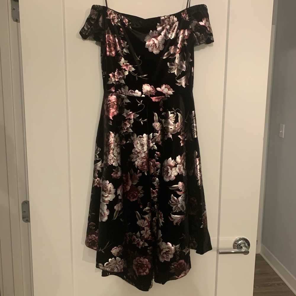 Medium Windsor off shoulder floral high-low dress